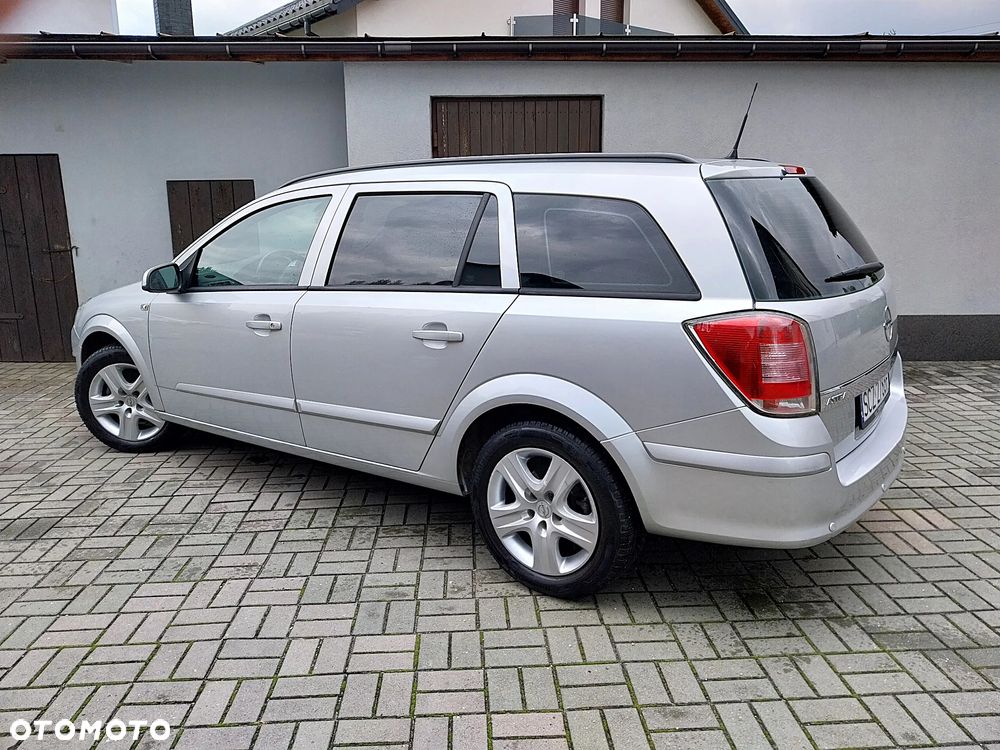 Opel Astra 1.6 Caravan Edition - 27