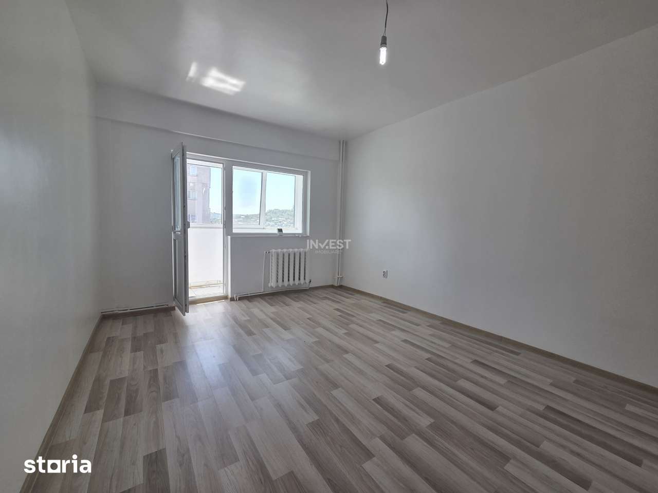 Apartament 2 camere, etaj intermediar, renovat, bloc fara risc — fotografia 1