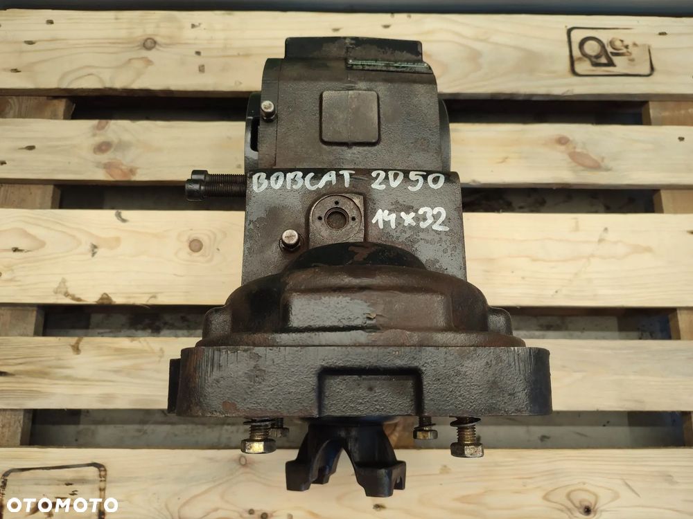 Atak mostu BOBCAT 2050 (14x32)(60321173) - 2