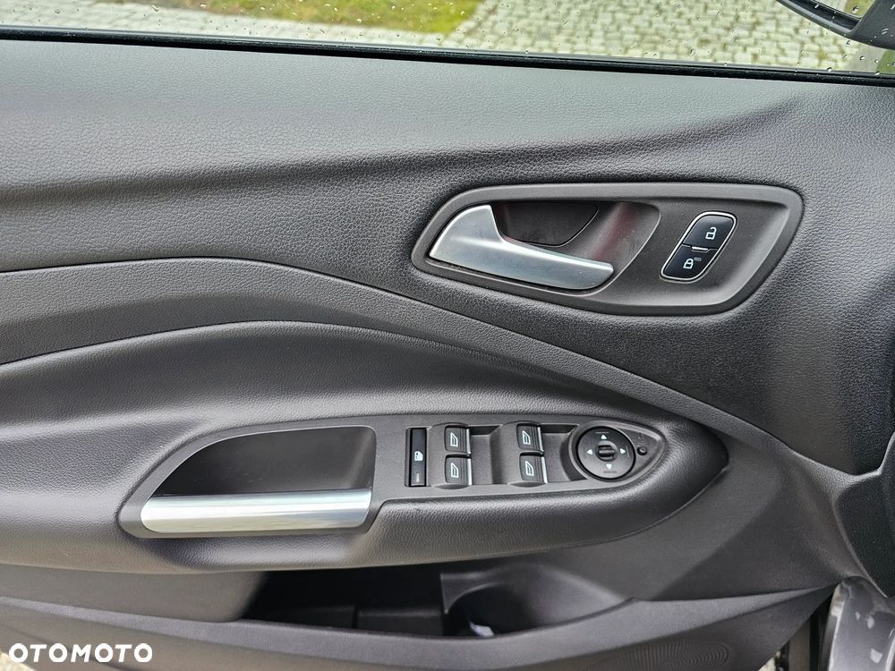 Ford Kuga 2.0 TDCi FWD Titanium Plus - 14