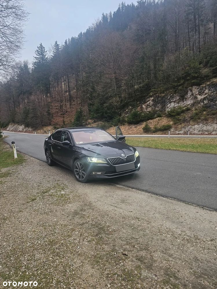 Skoda Superb 2.0 TDI SCR L&K DSG - 32
