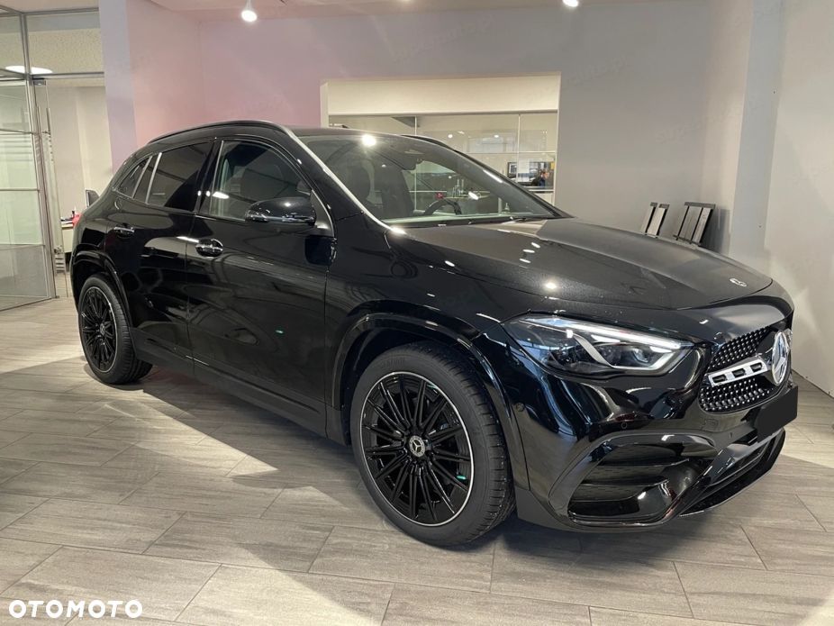 Mercedes-Benz GLA 200 AMG Line - 3