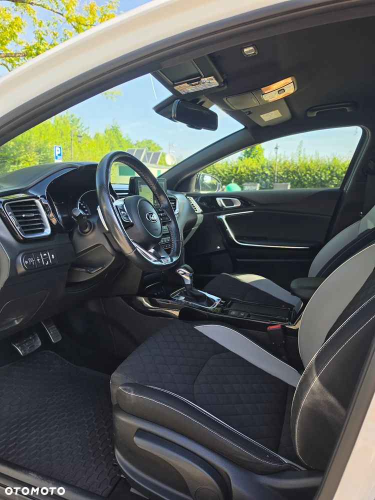 Kia ProCeed 1.4 T-GDI GT Line DCT - 25