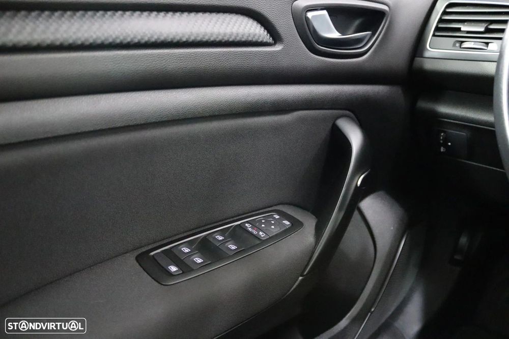 Renault Mégane Sport Tourer - 11