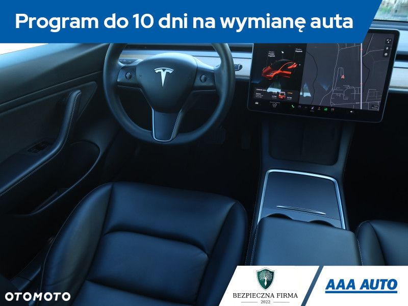 Tesla Model 3 - 8
