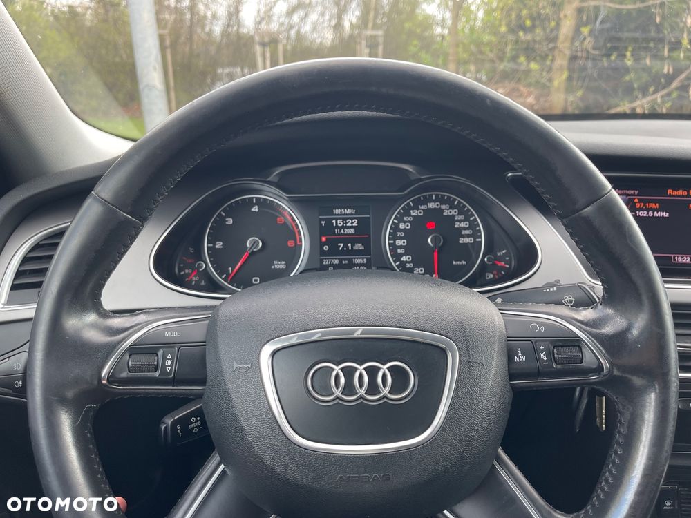 Audi A4 Limousine 2.0 TDI DPF clean diesel multitronic Attraction - 9