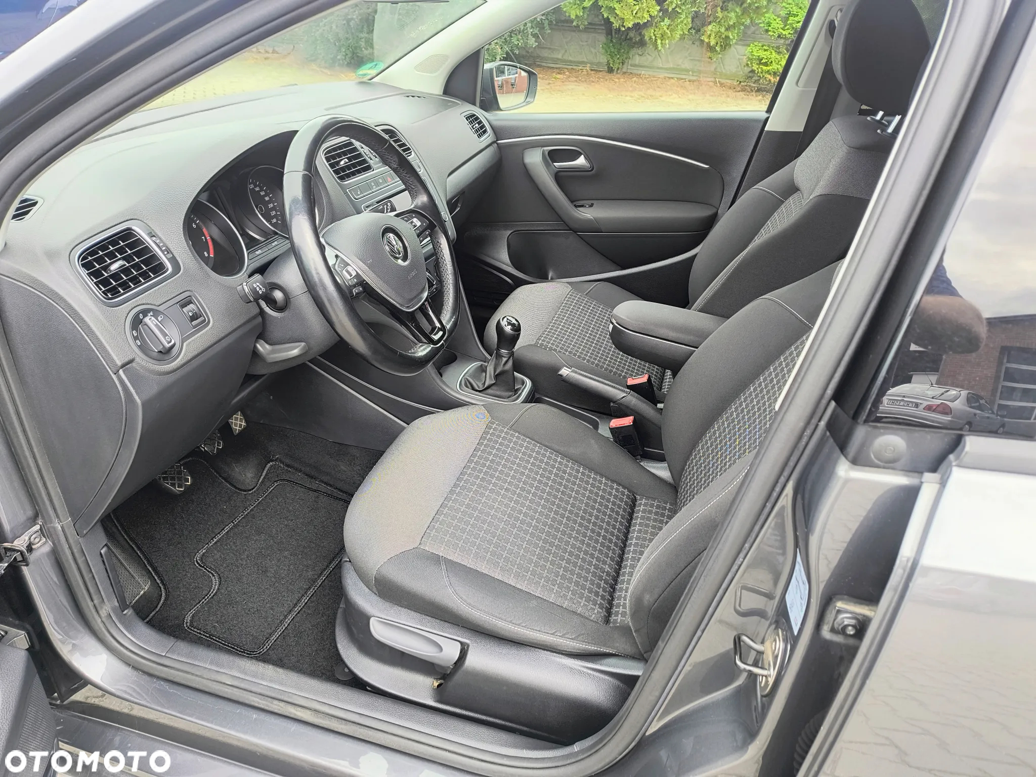 Volkswagen Polo - 5
