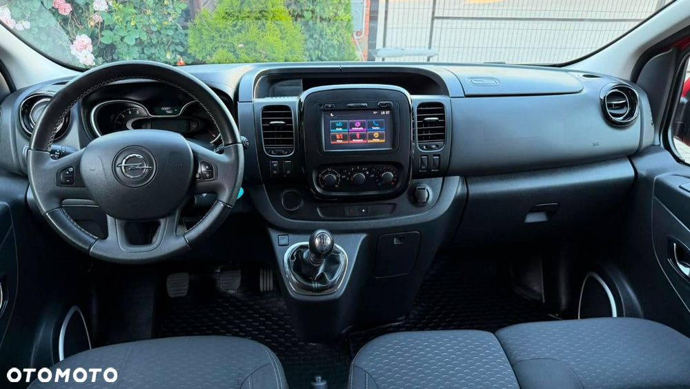 Opel Vivaro L2H1 2,9t Elegance Premium - 15