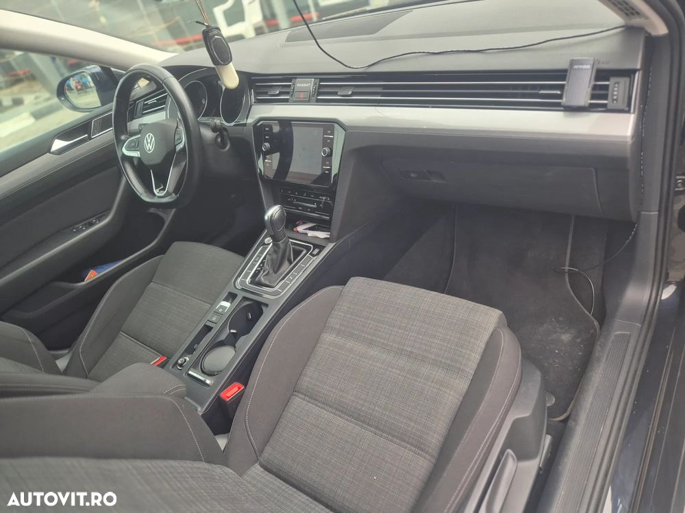 Volkswagen Passat 2.0 TDI DSG Comfortline - 36