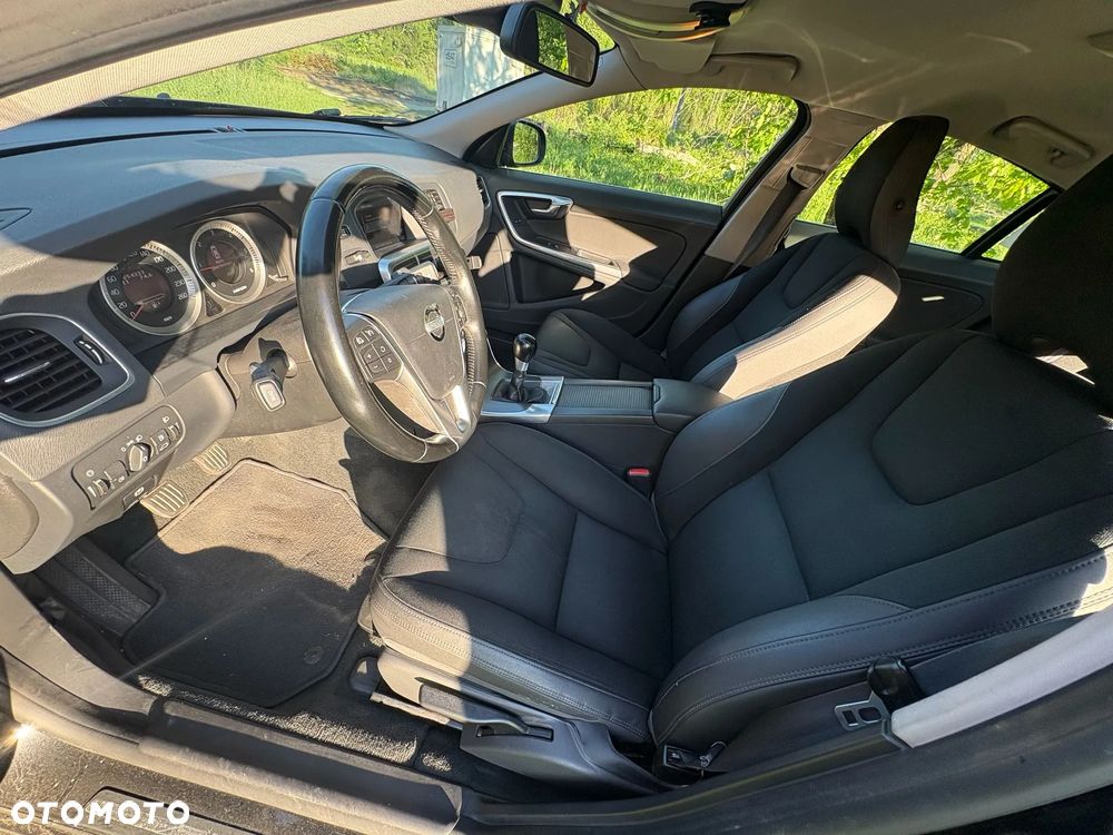 Volvo S60 DRIVe - 22