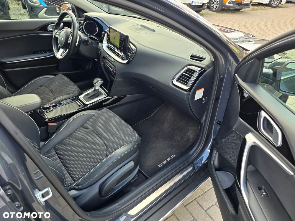 Kia XCeed - 11