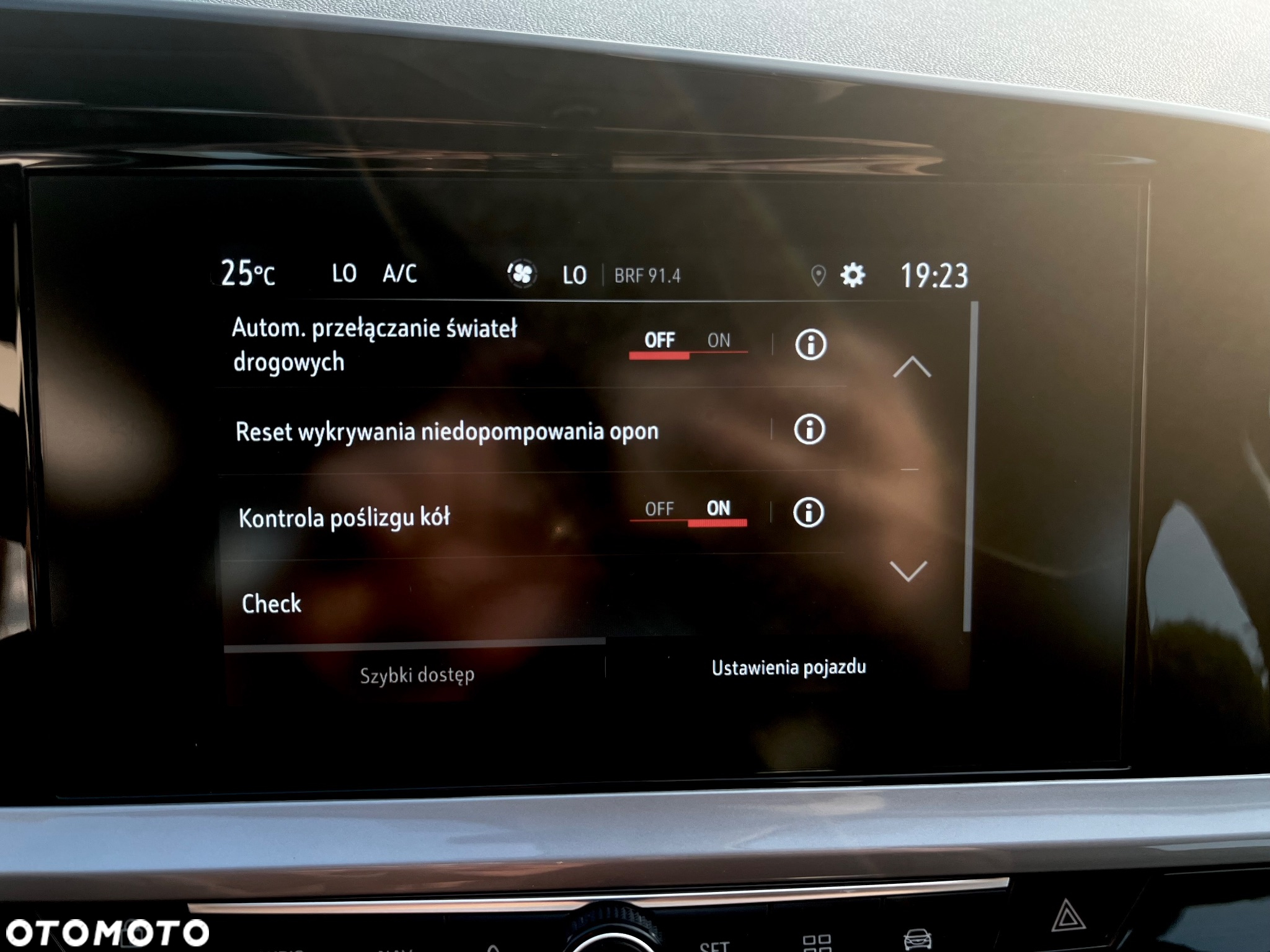 Opel Grandland 1.2 T Business Edition S&S - 19