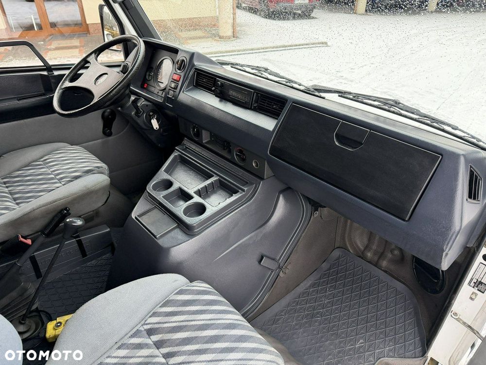 Mercedes-Benz MB 100 - 29