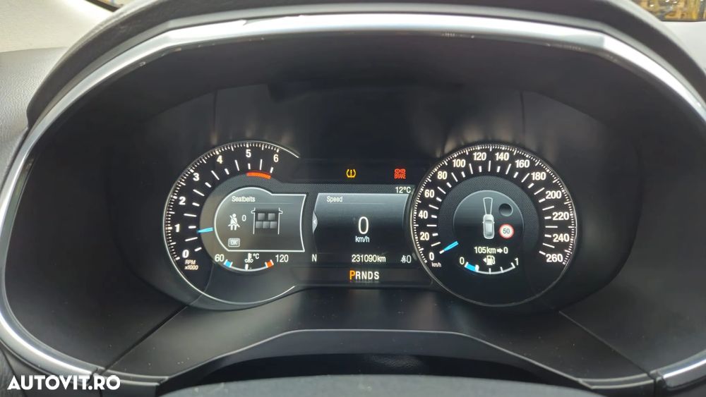 Ford Edge 2.0 TDCi Powershift Titanium - 10