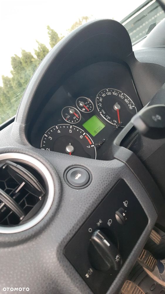 Ford Fiesta - 19