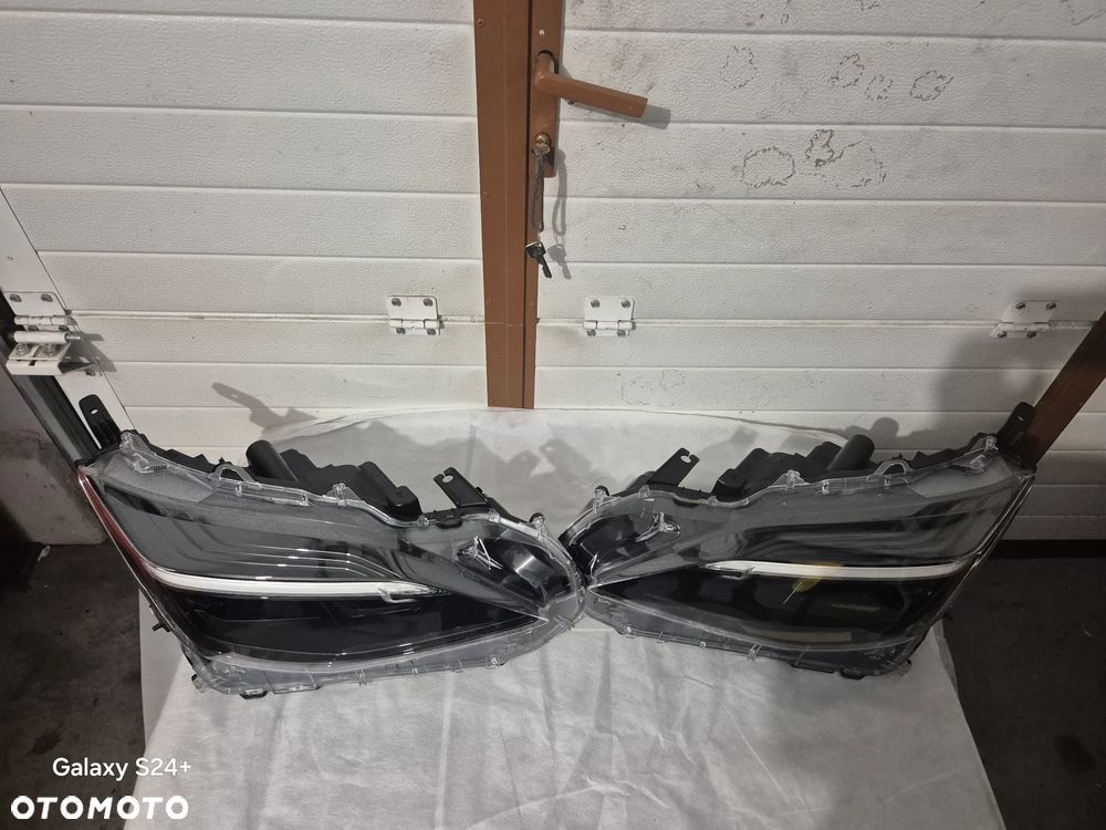 Toyota Yaris Cross Lampa Reflektor Prawy + Lewy komplet - 2