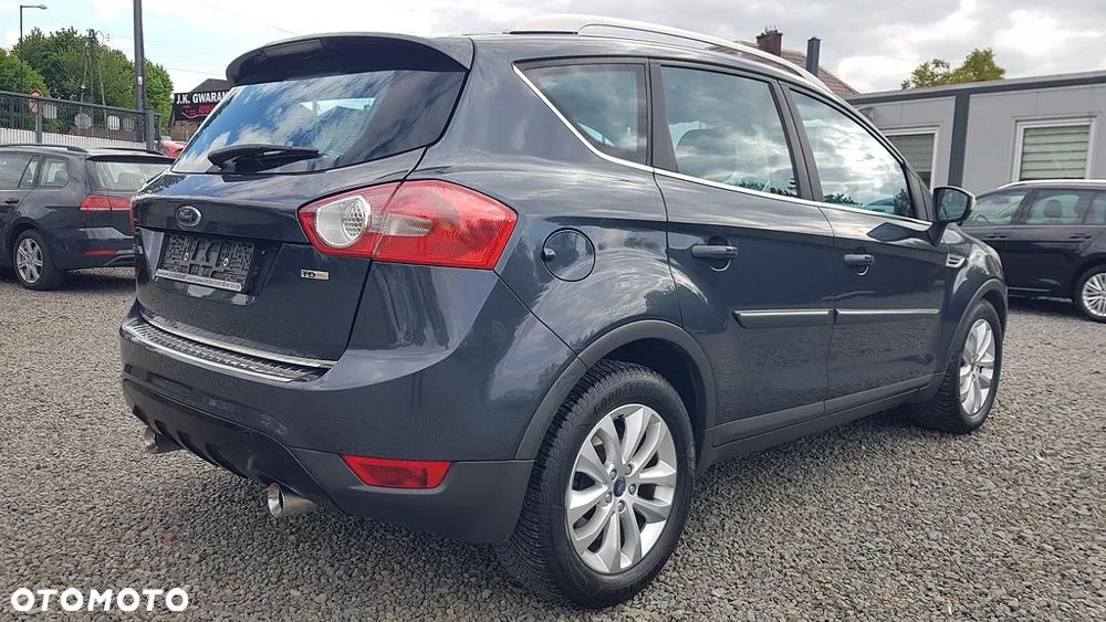 Ford Kuga 2.0 TDCi 4x4 Titanium - 4