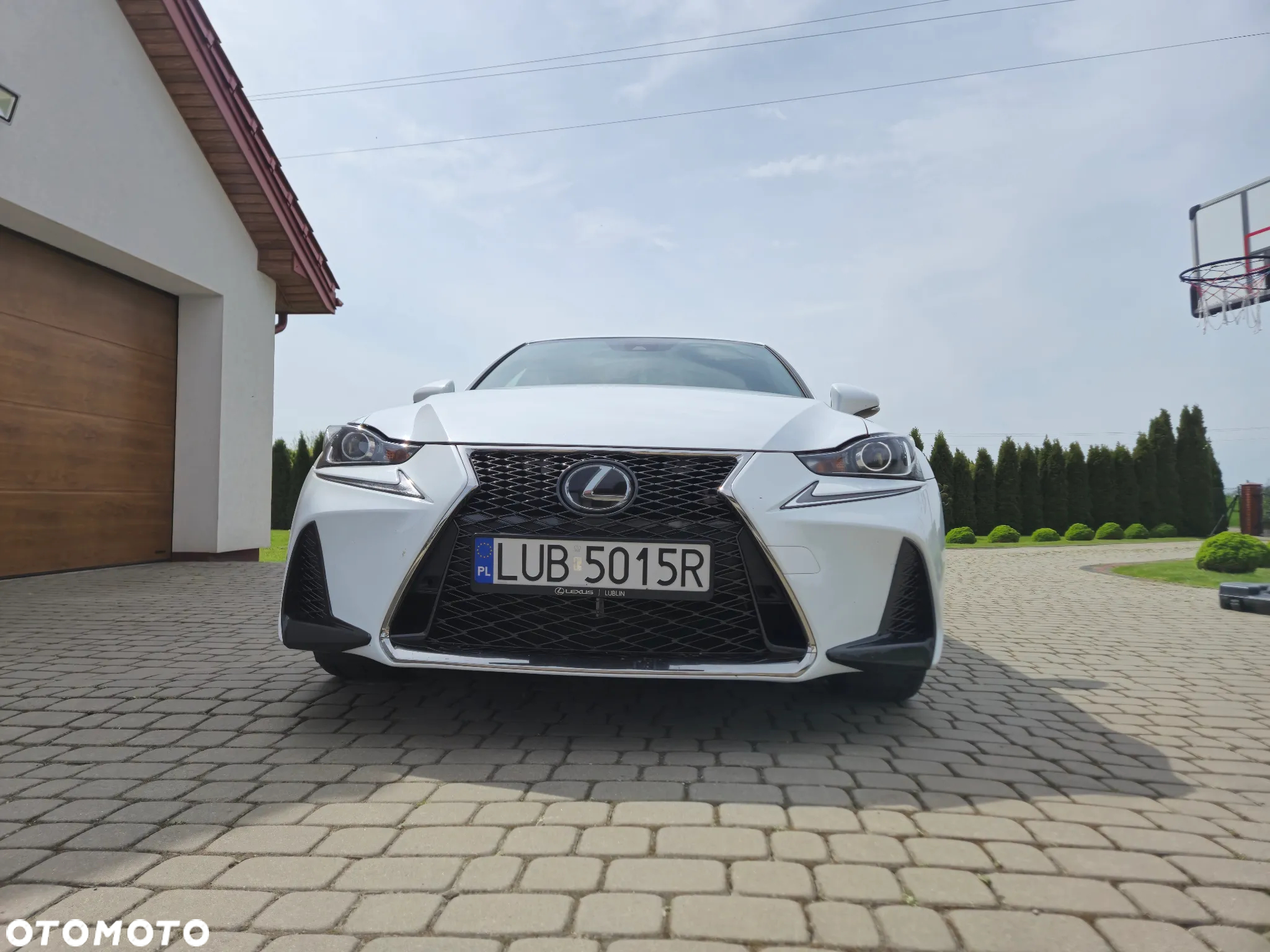 Lexus IS 200t / 300 F Sport - 9
