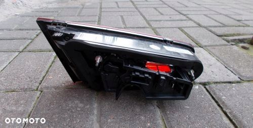 AUDI A3 8V 3D 12- PRAWA KLAPA LED 8V3945094B - 2