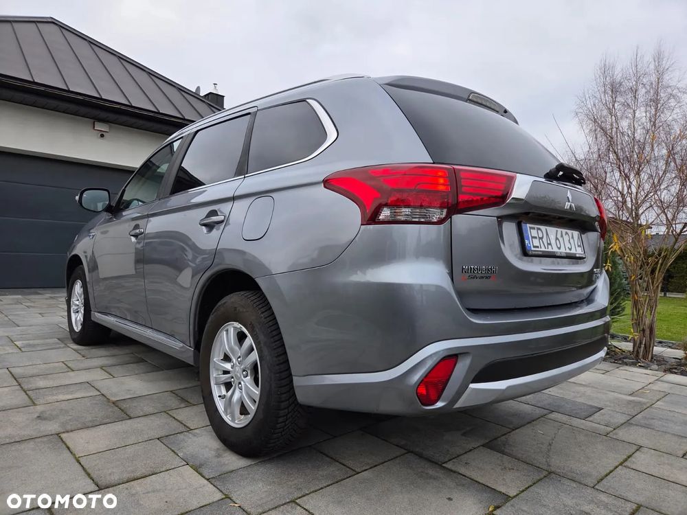 Mitsubishi Outlander 2.0 4WD - 9