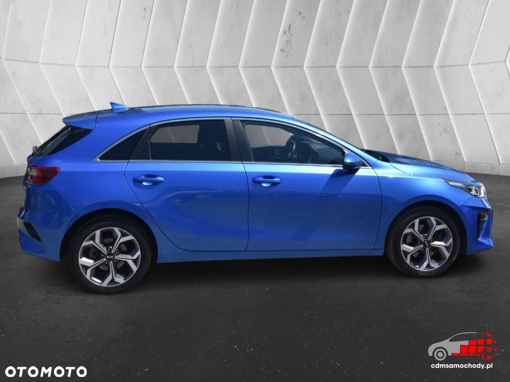 Kia Ceed - 11