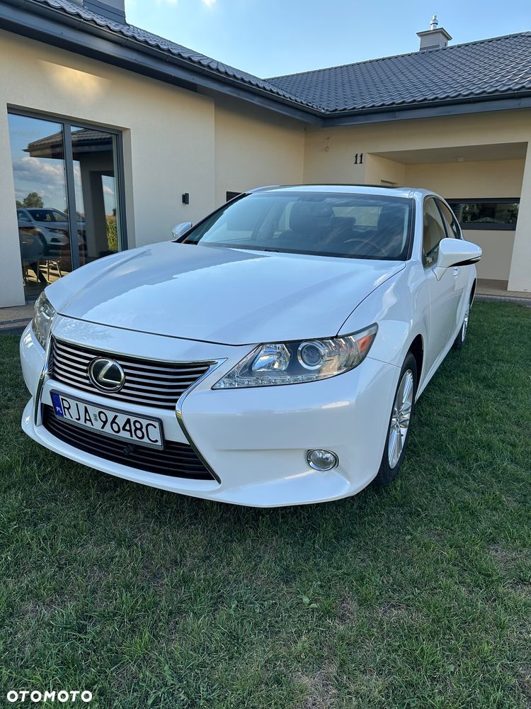 Lexus ES - 1