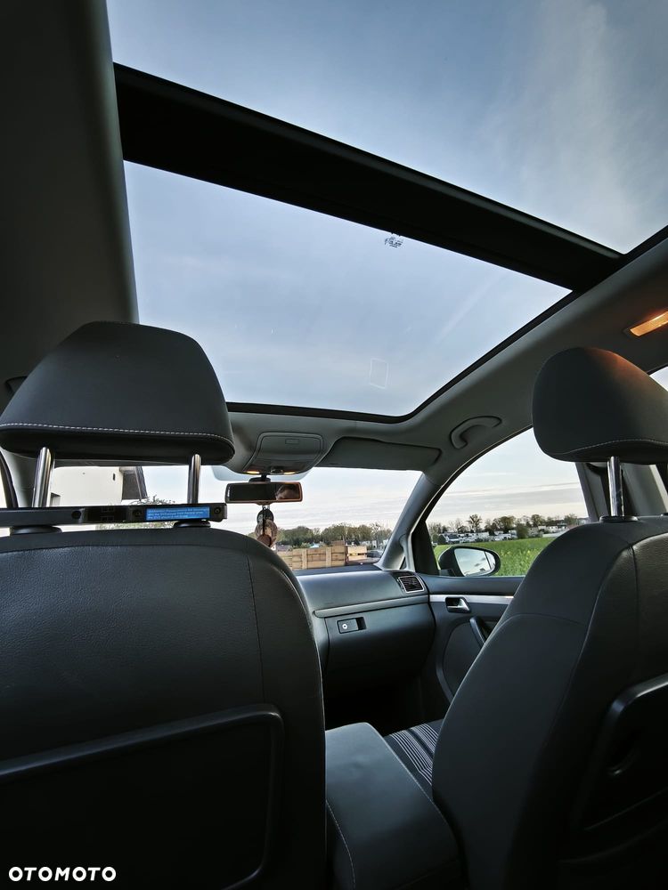 Volkswagen Touran 2.0 TDI DPF Highline - 6