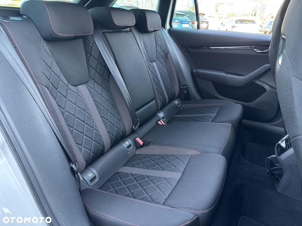 Skoda Octavia 2.0 TDI RS DSG - 14