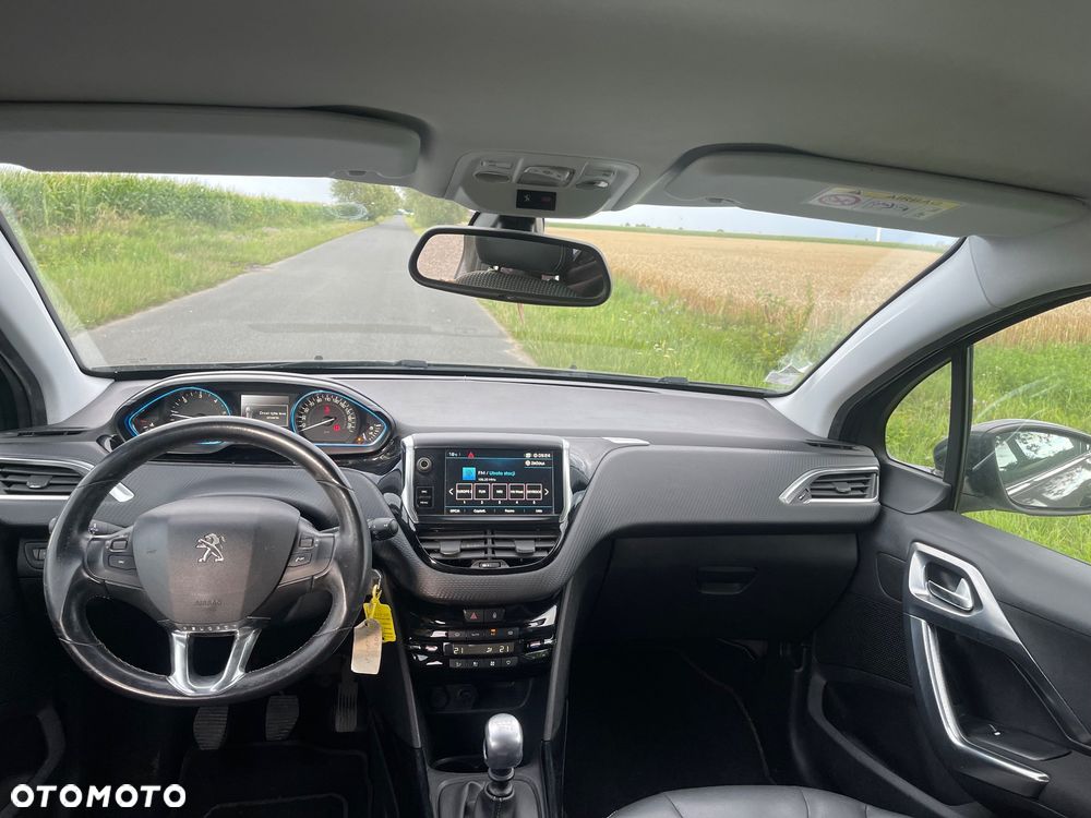 Peugeot 2008 - 8