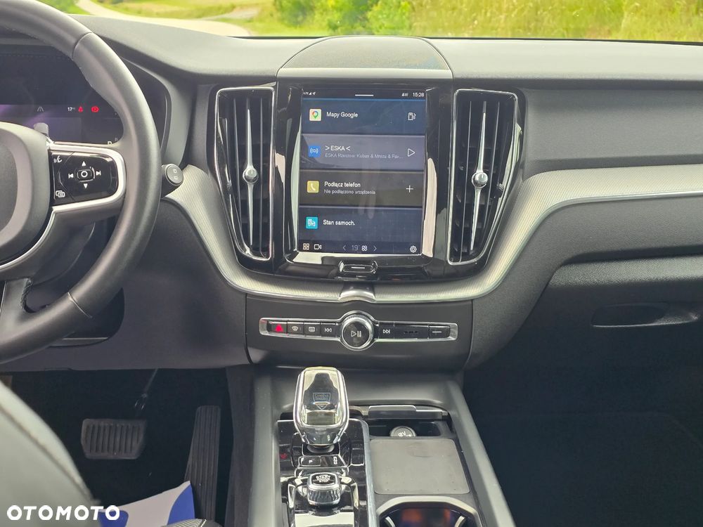 Volvo XC 60 B4 D AWD Plus Dark - 15