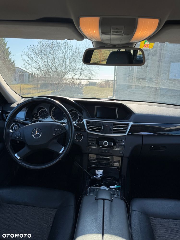 Mercedes-Benz Klasa E 250 CDI DPF 4Matic BlueEFFICIENCY 7G-TRONIC - 8