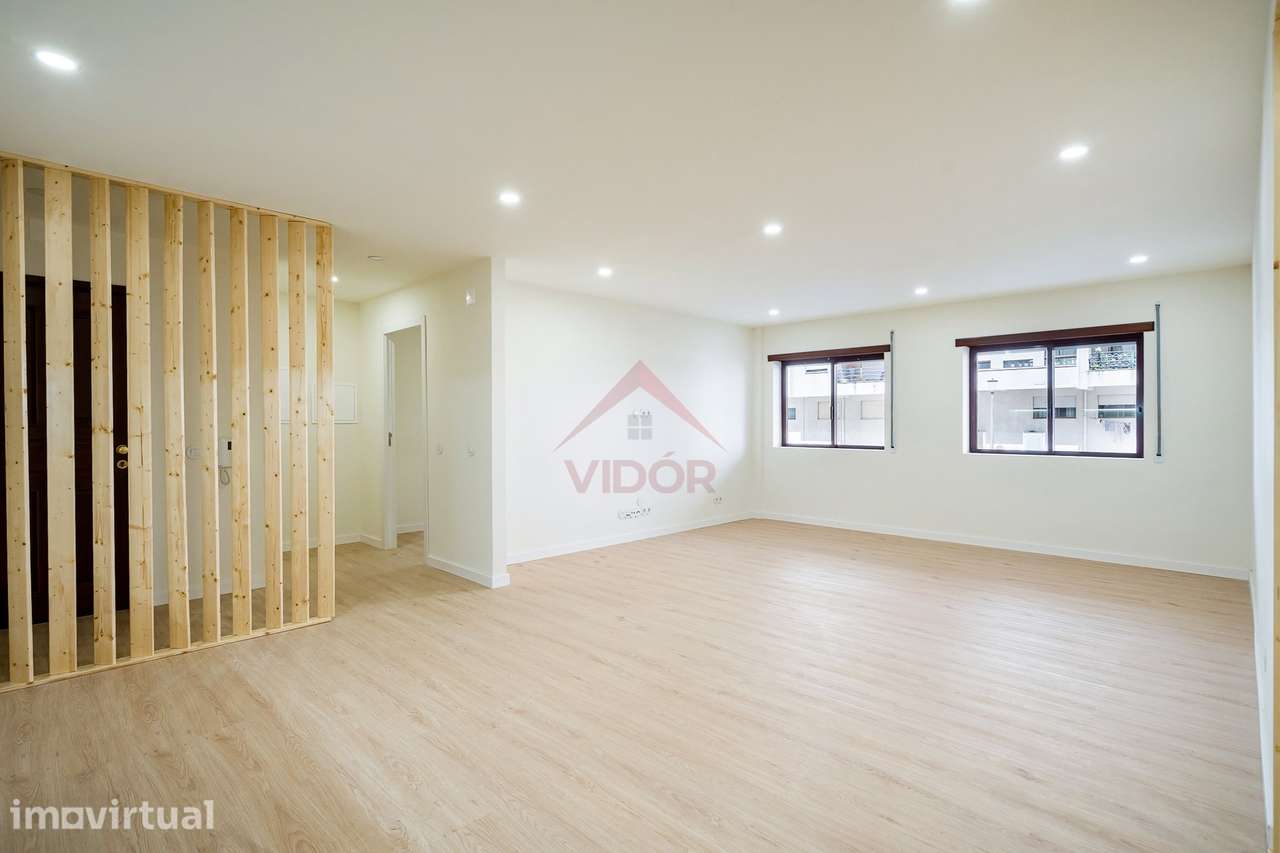 Apartamento T1 Abadias – Excelente Localização - Grande imagem: 2/15