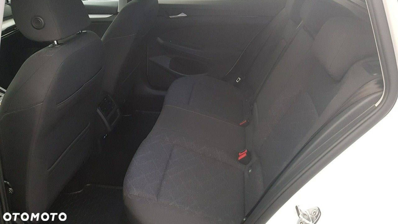 Volkswagen Golf - 22