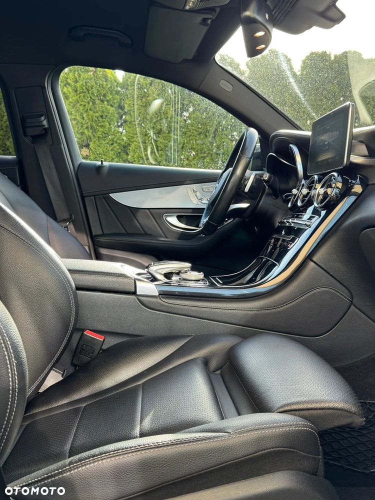Mercedes-Benz GLC 350 d 4Matic 9G-TRONIC AMG Line - 10