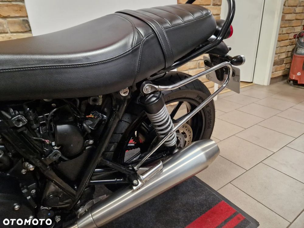 Triumph Street Twin - 24