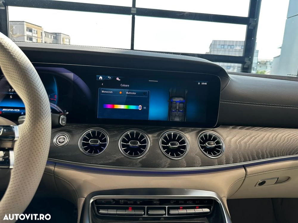 Mercedes-Benz AMG GT 43 4MATIC+ MHEV - 19