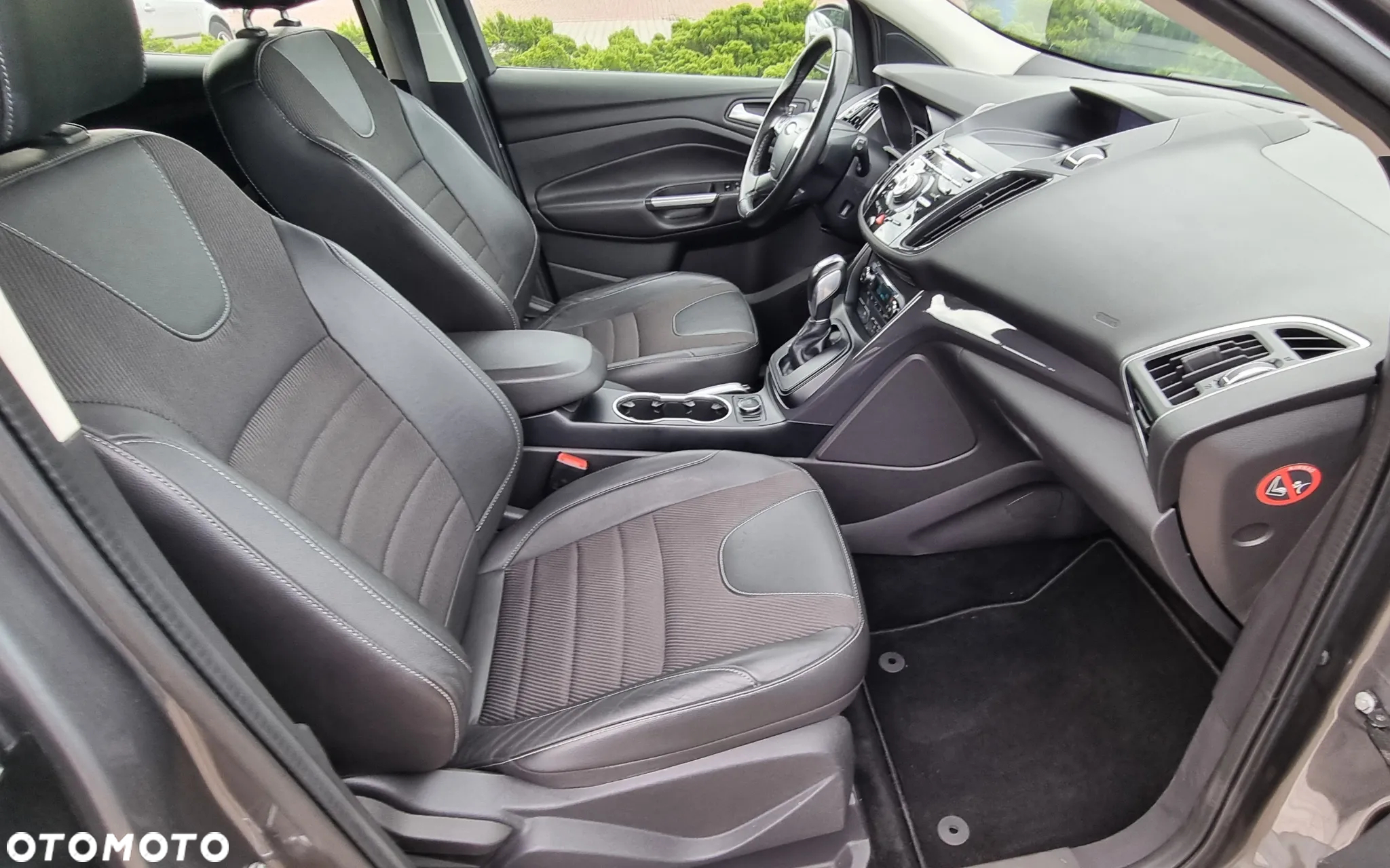 Ford Kuga 2.0 TDCi 4WD Titanium - 24