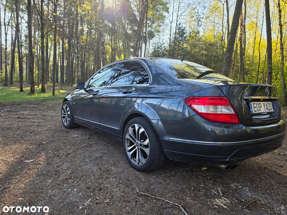 Mercedes-Benz Klasa C 180 Kompressor BlueEFFICIENCY - 9