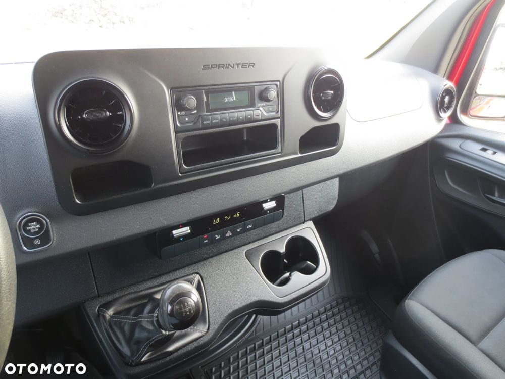 Mercedes-Benz SPRINTER L2H2  SALON POLSKA NISKI PRZEBIEG - 23