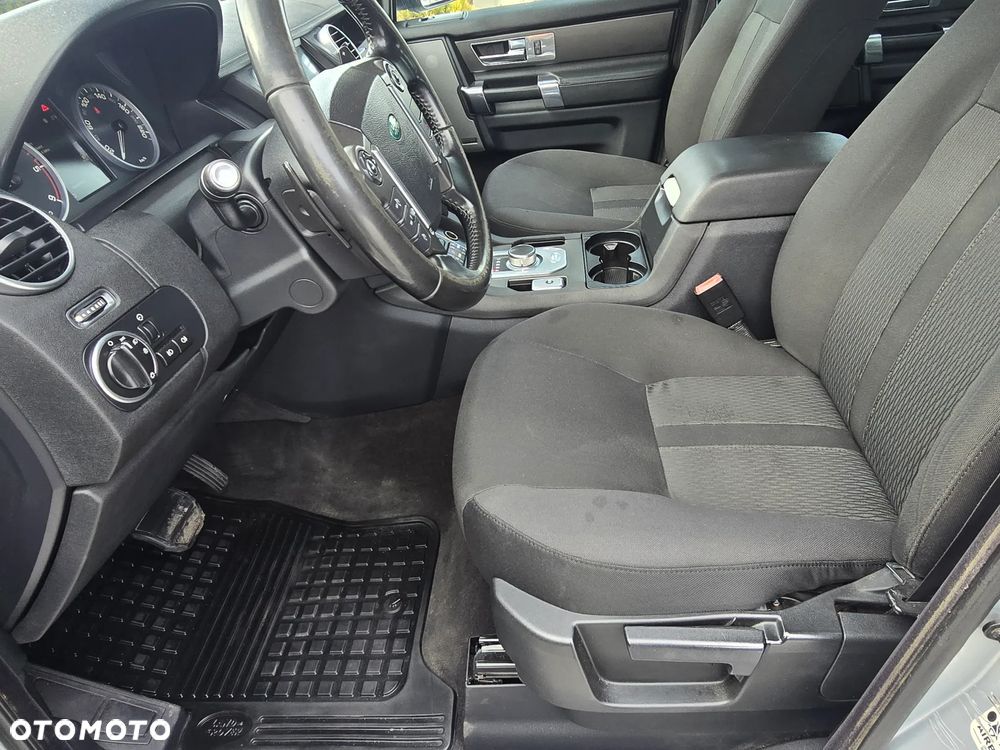 Land Rover Discovery TD V6 HSE - 8