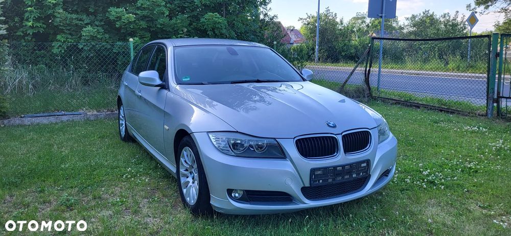 BMW Seria 3 318i - 2