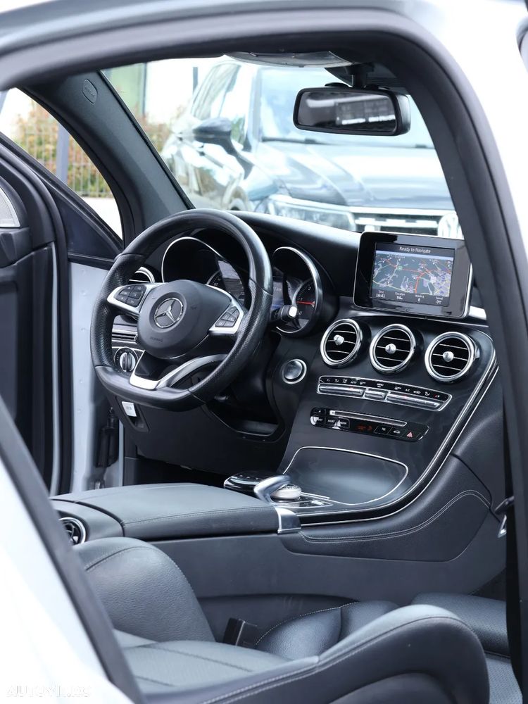 Mercedes-Benz GLC Coupe 220 d 4Matic 9G-TRONIC AMG Line - 24
