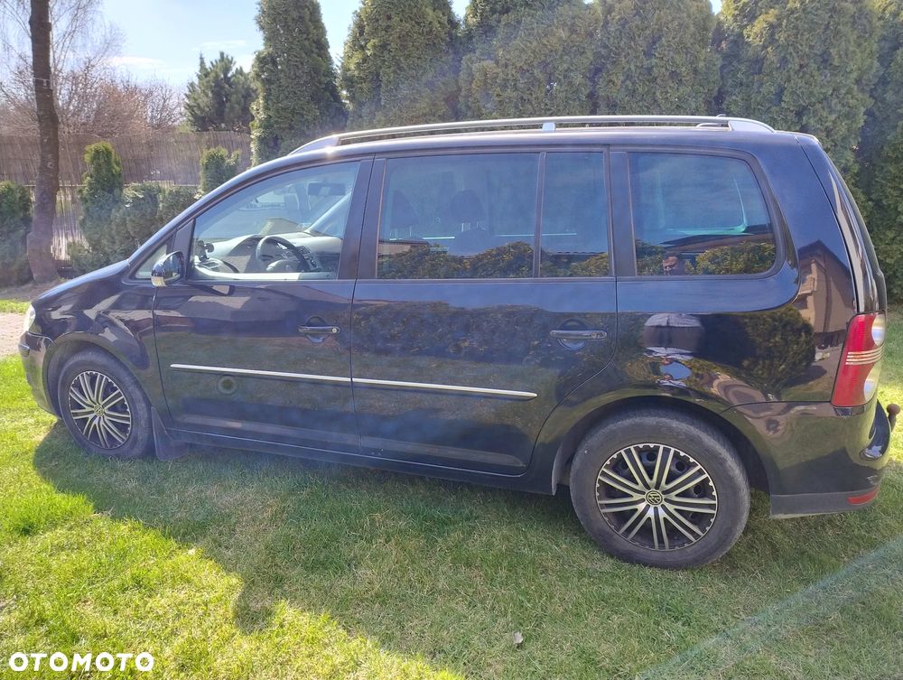 Volkswagen Touran 2.0 TDI Highline - 5