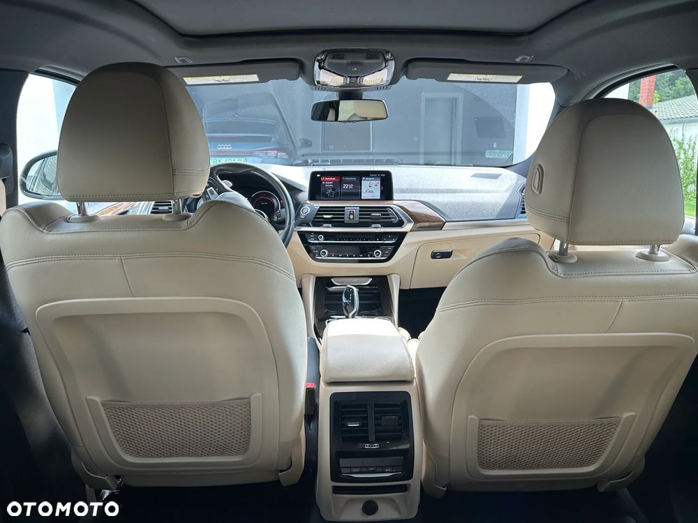 BMW X4 xDrive30i Advantage - 10