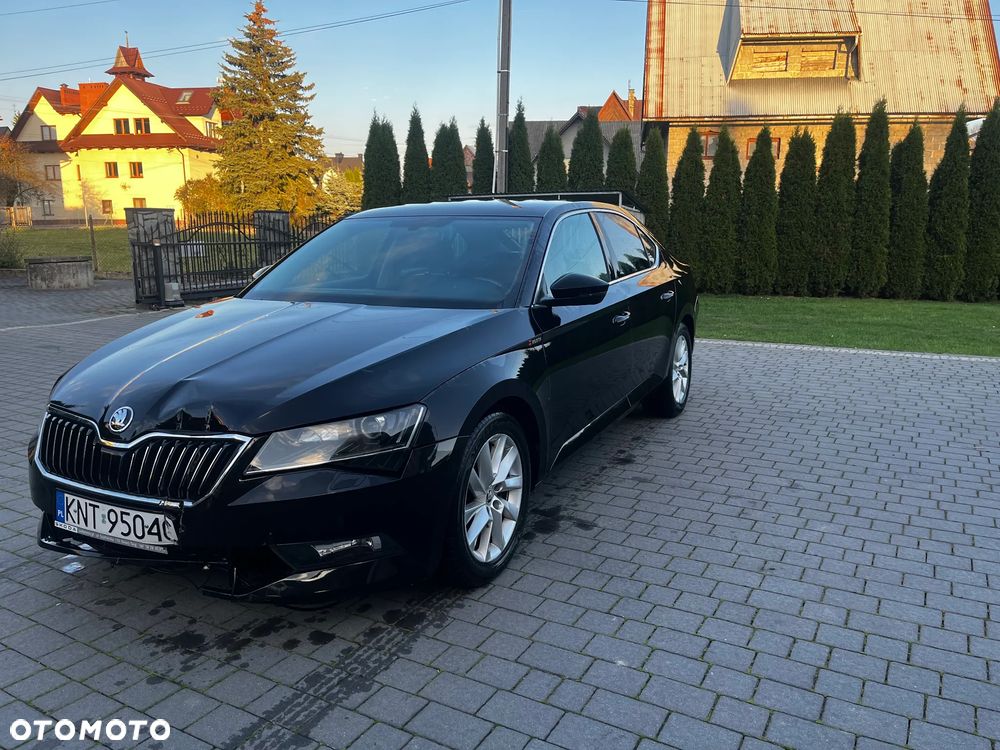 Skoda Superb 2016 photo 2