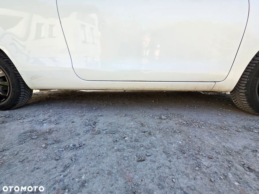 Toyota Yaris 1.0 Luna A/C - 15