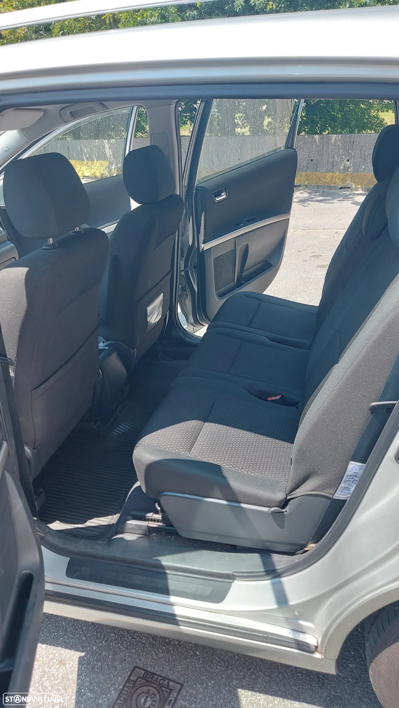 Toyota Corolla Verso 2.2 D-4D - 5