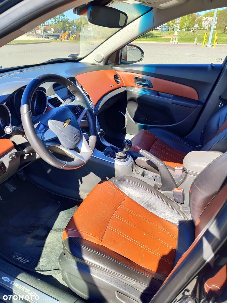 Chevrolet Cruze 2.0 LS - 18