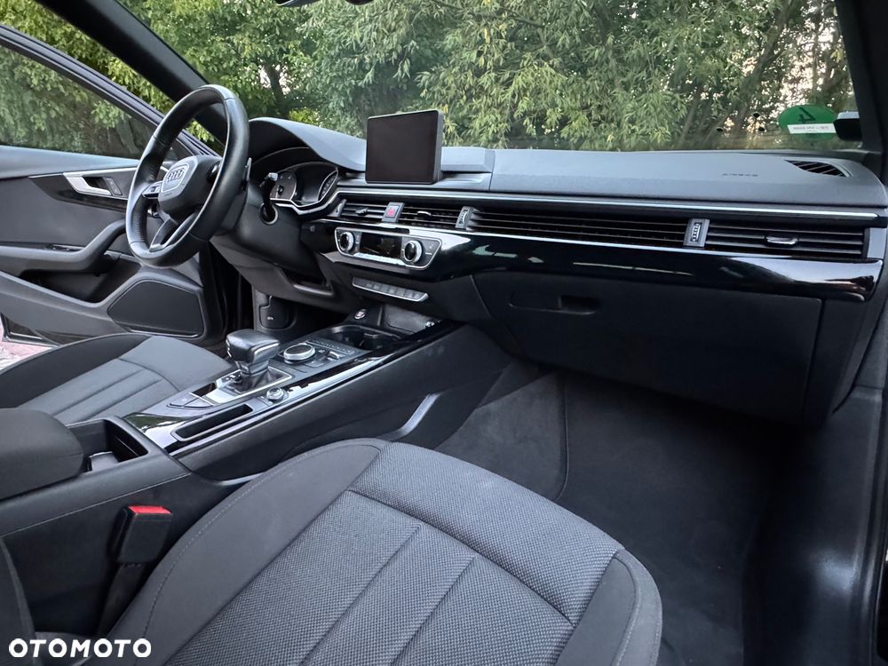Audi A4 Avant 35 TDI S tronic design - 27