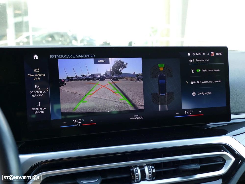 BMW 330 e Pack Desportivo M Auto - 26